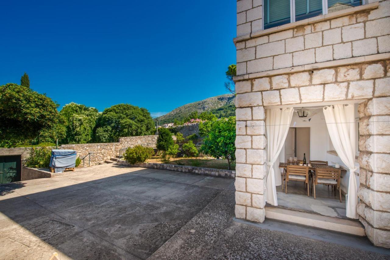 Apartment Near Old Town, Free Parking & Huge Garden Dubrovnik Eksteriør bilde