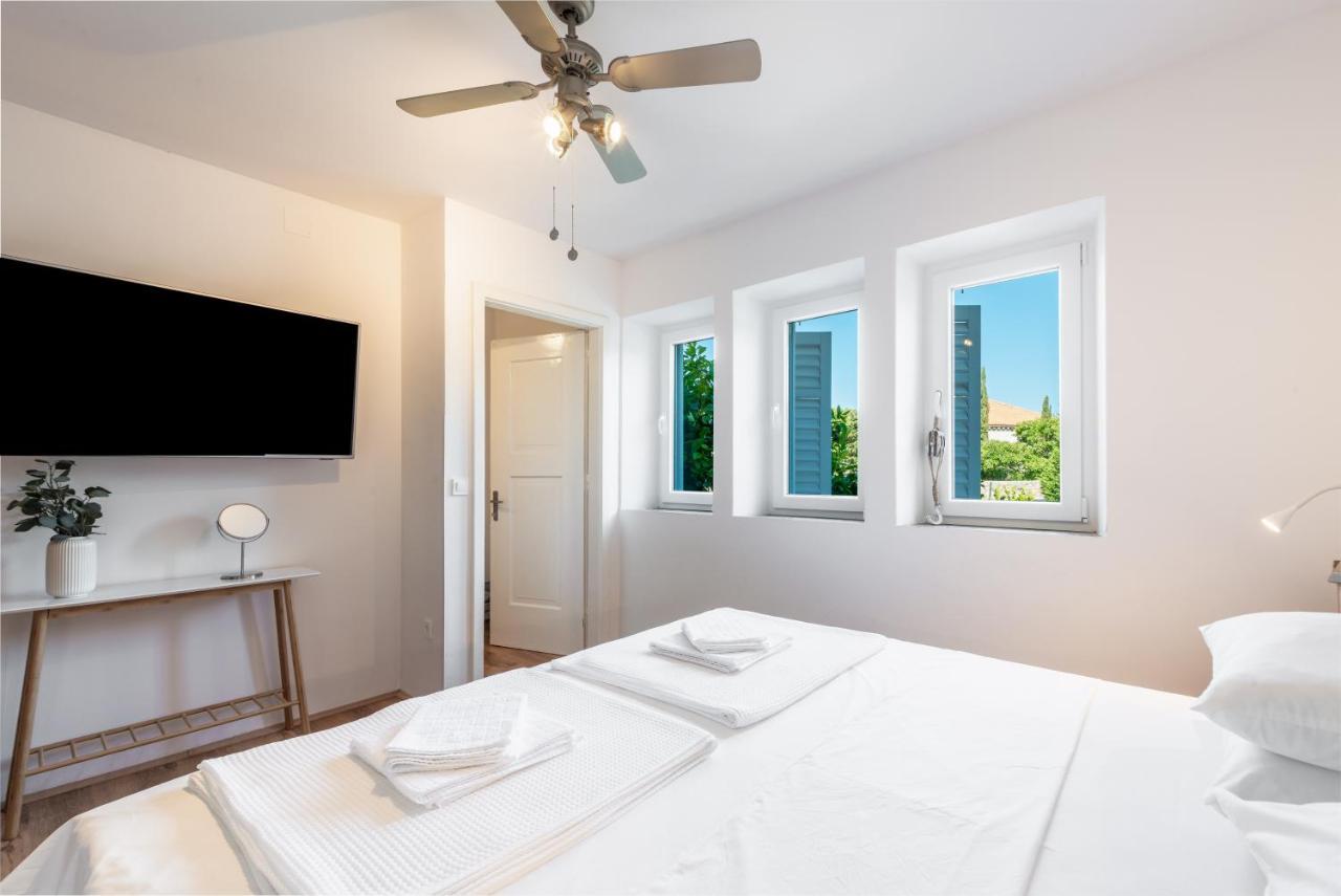 Apartment Near Old Town, Free Parking & Huge Garden Dubrovnik Eksteriør bilde