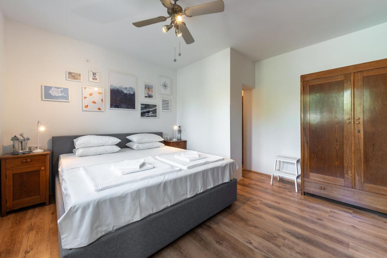 Apartment Near Old Town, Free Parking & Huge Garden Dubrovnik Eksteriør bilde